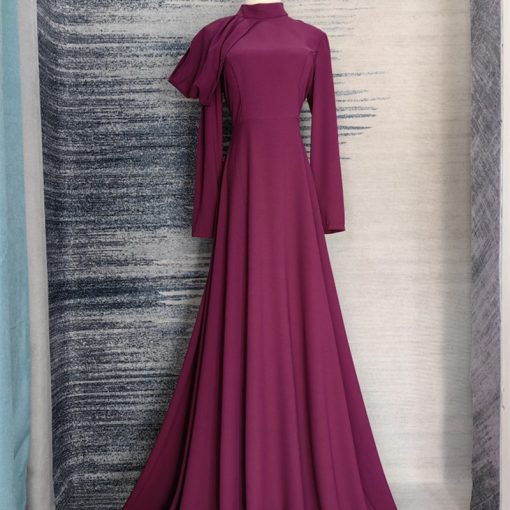 Women Are Wearing Slim-fit Long-sleeved Dresses - Image 3